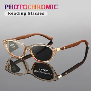 Photosensitive color-changing fashion cat-eye anti-blue light reading glasses with wood grain legs. Reading glasses that automatically turn into sunglasses when exposed to light. Anti-ultraviolet reading glasses for middle-aged and elderly people.