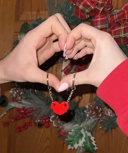 Magnetic Heart Keychain Set
