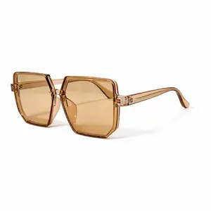 Rose District–Honey