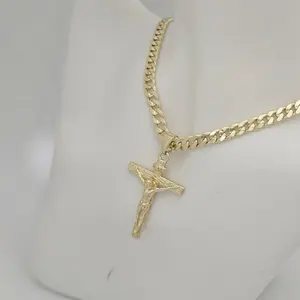 Cadena #945 martillada y dije #533 cruz con Cristo Gold plated