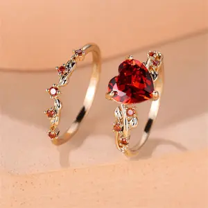 Elegant Heart-Cluster Artificial Zircon Ring - Cubic Zirconia-Inlaid with Diamond Accents, Fashion Stackable Retro Minimalist Set Ring for Everyday Wear, Artificial Zircon Rings, Elegant Ring