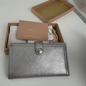 Pre-owned miu miu AS Shown Small Leather Goods US213 Portafoglio Wallet