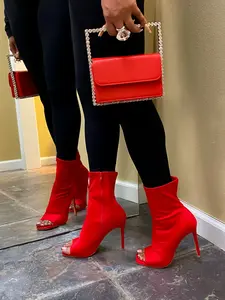 Hudson Red Sq