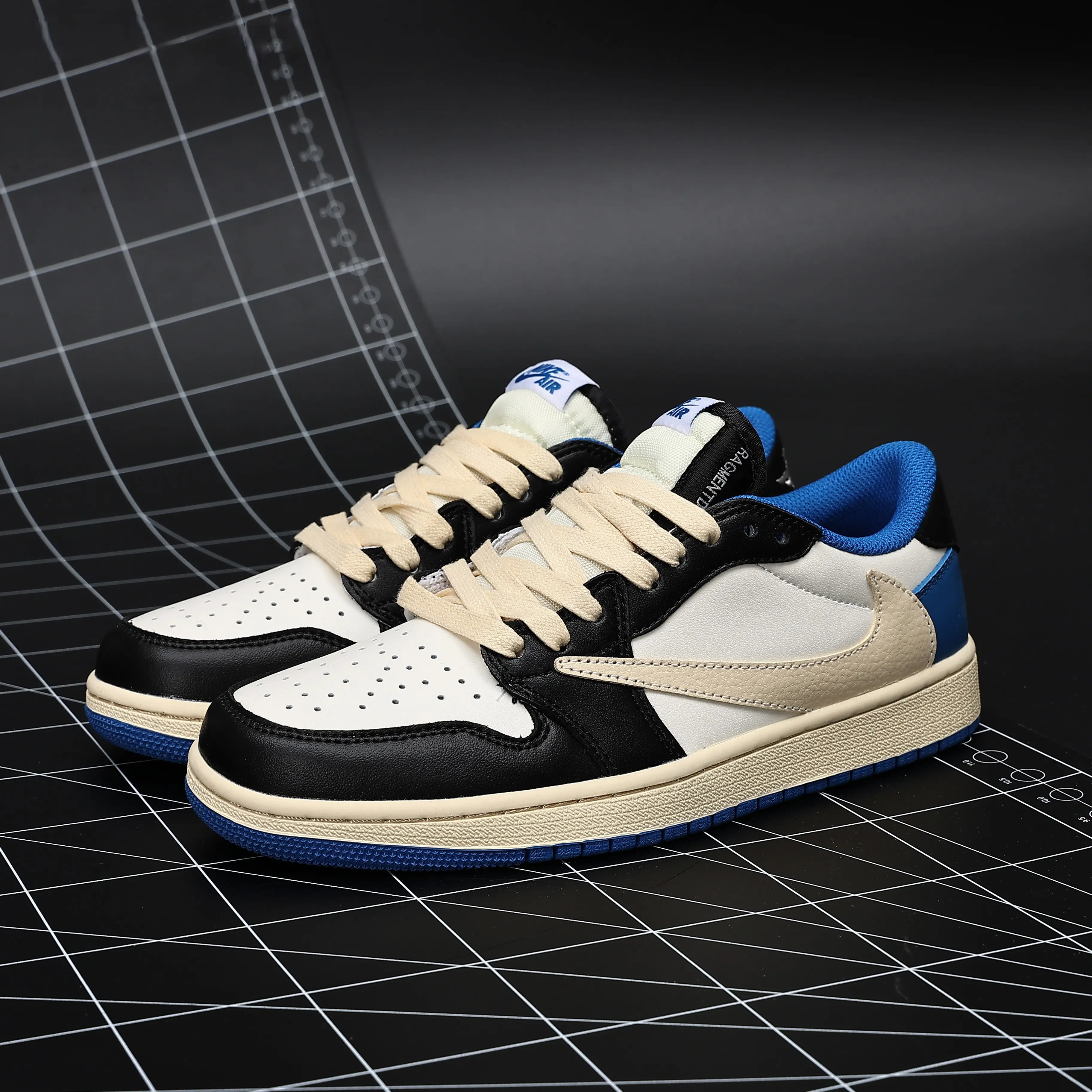 Classic low‑top sneakers built with supple premium smooth leather, eye‑catching black‑off‑white‑beige‑royal‑blue vintage colorway, vintage cream rubber outsole with blue edge, game‑changer for commuting and weekend casual hang‑outs.