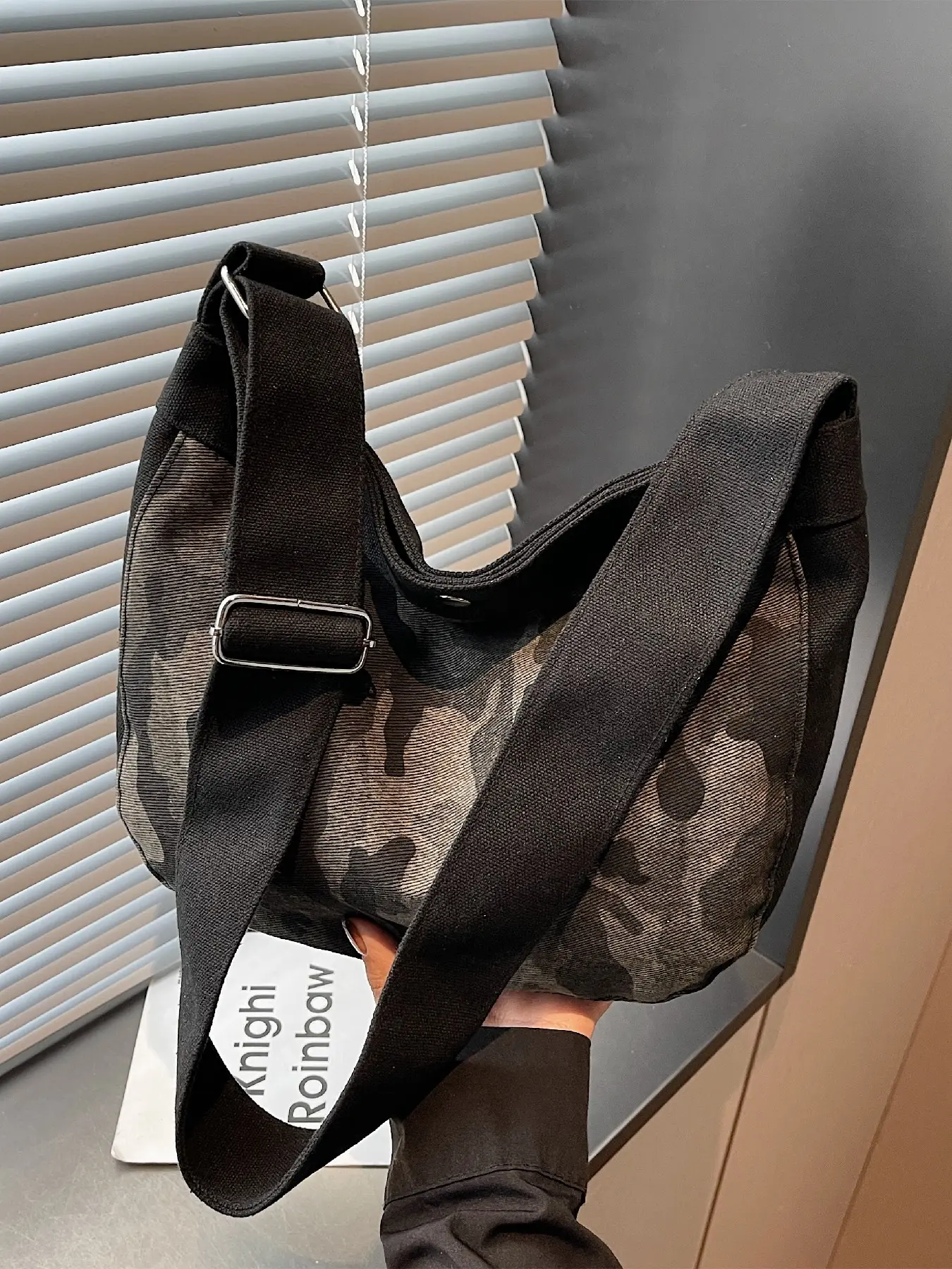 Women's Vintage Camouflage Crossbody Bag, Large Capacity Fashion Casual Adjustable Shoulder Bag, Stylish and Practical Accessory for Daily Use, Adjustable Sling Bag, Everyday Crossbody Bag, Fashion Crossbody Bags
