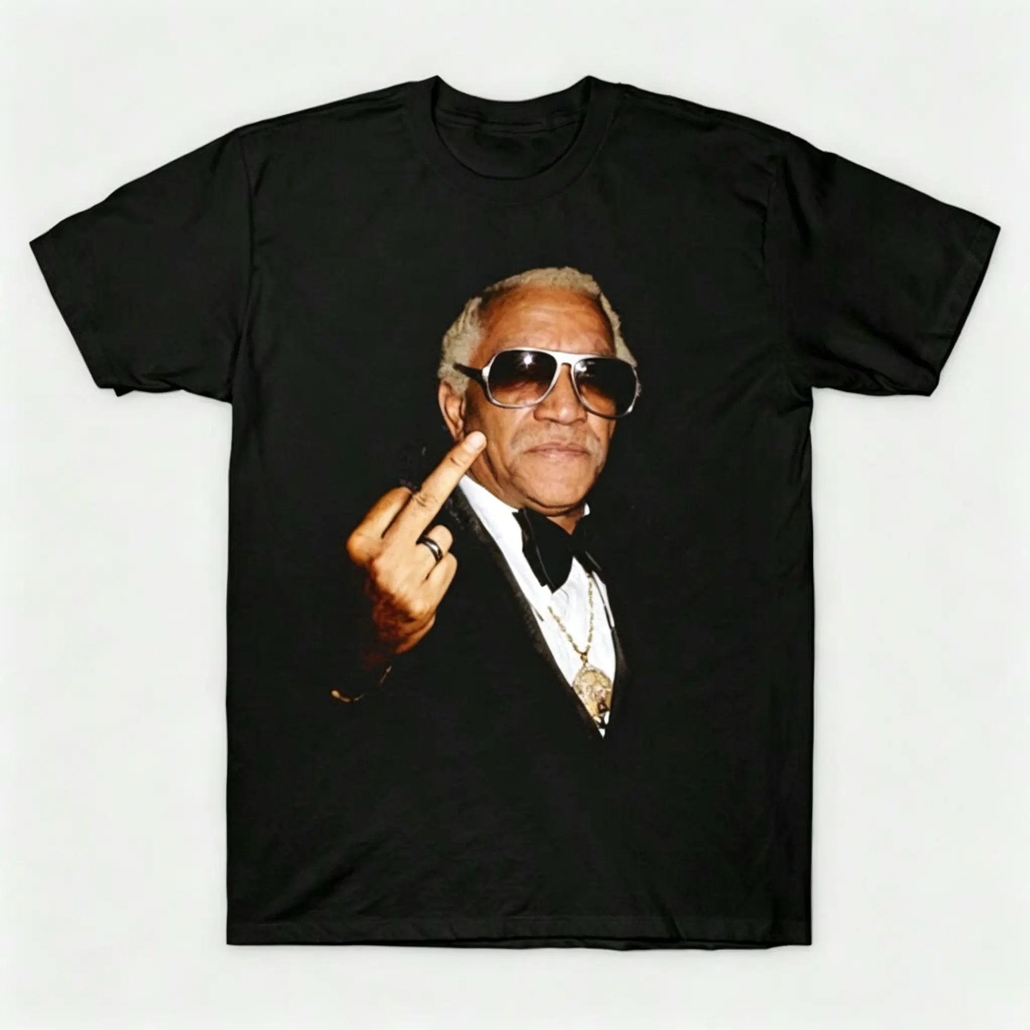 Retro Redd Foxx Middle Finger Portrait Graphic T-Shirt Sanford and Son Comedian 100% Cotton Streetwear Casual Short Sleeve Tee Men Women Unisex Black White custom Puerto Rico Football Fan angel wings cut girl cherry shirt everglow