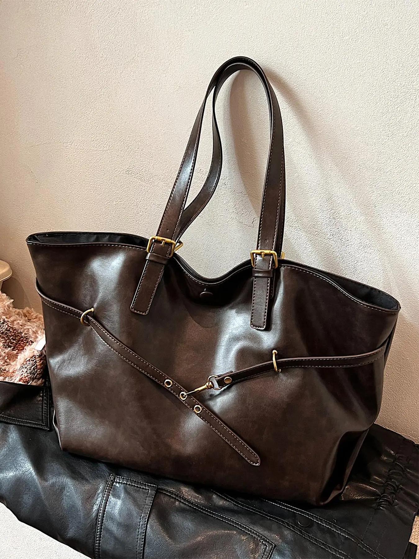 Retro soft women's tote bags, PU Tote Bag, Casual tote bag, Everyday tote bag, shoulder bags, commuter bags, solid color handbags, suitable for class, work, daily commuting and other scenarios
