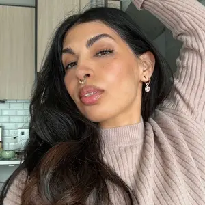 Product Review of Blurfiller Blurring Lip Contour, Buildable Formula, Line, Define, Contour, L'Oreal Paris from C**l A**e P**a