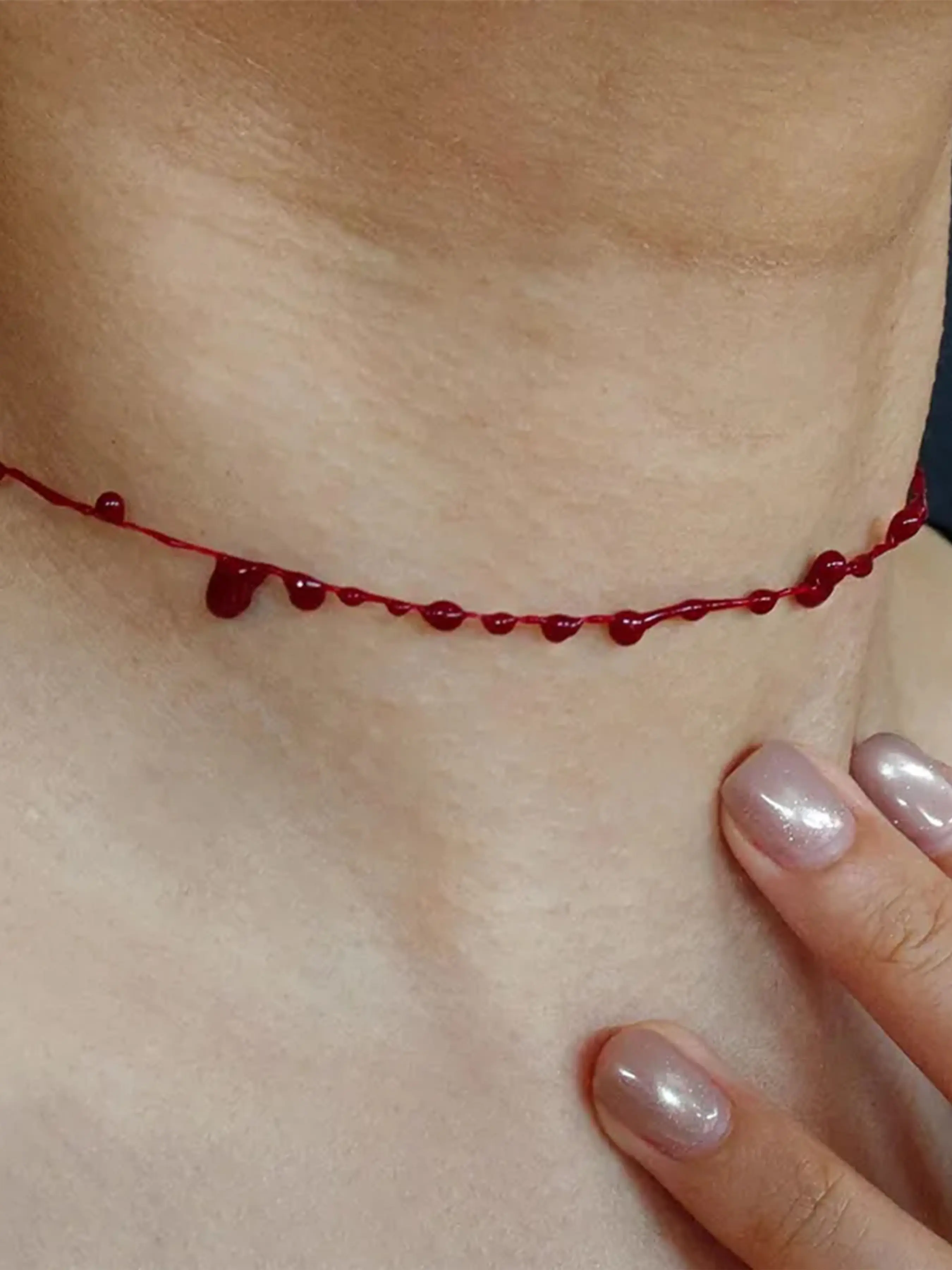 1pc Red Droplet Pendant Necklace, Alloy Necklace, Dainty Choker Necklace, Blood Drop Necklace, Halloween Gift, Gothic jewelry, Vampire gift, uv reactive jewelry, Dark Academia Aesthetic