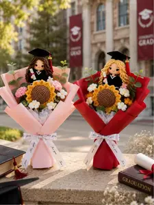 Personalized Graduation Crochet Bouquet, Custom Graduate Doll & Flower Gift, Class of 2026 Keepsake, Handmade Grad Gift Idea