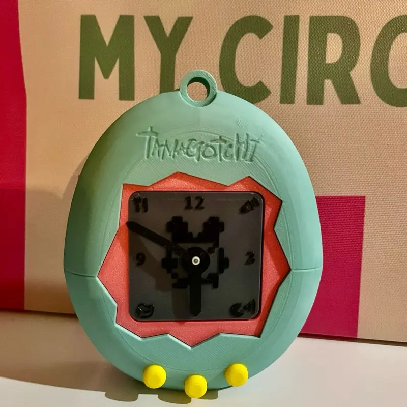 Retro Tamagotchi-Inspired 3D Printed Clock – Cute Nostalgic Desk Decor