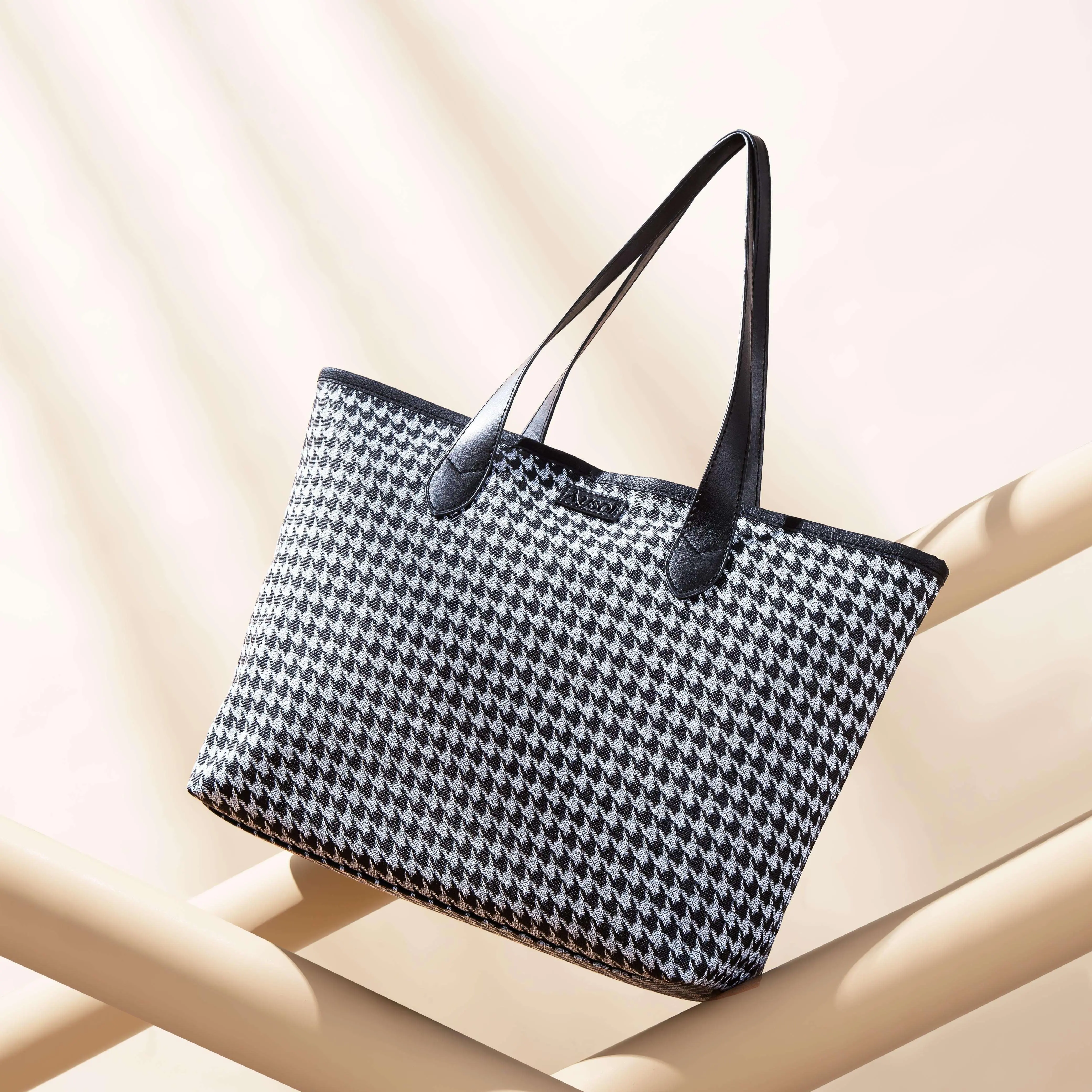 Aysoi Houndstooth Faux Leather Fashion Waterproof Tote Bag Classic British style, perfect for daily commuting and shopping trips. Suitable for urban professionals and fashionable women.