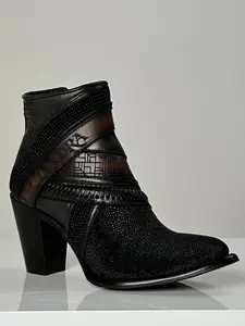Cuadra Women's Black Stingray Laser Round Toe Boot