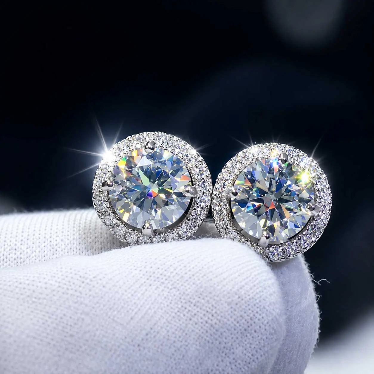 S925 Silver Cubic Zirconia Stud Earrings for Men & Women, Classic Elegant CZ Ear Jewelry, Unisex Gift for Birthday, Wedding & Everyday Wear, 2 Pairs Round and Square Stud Earring Set, Sparkling Silver Ear Studs, Small Cubic Zirconia Earrings