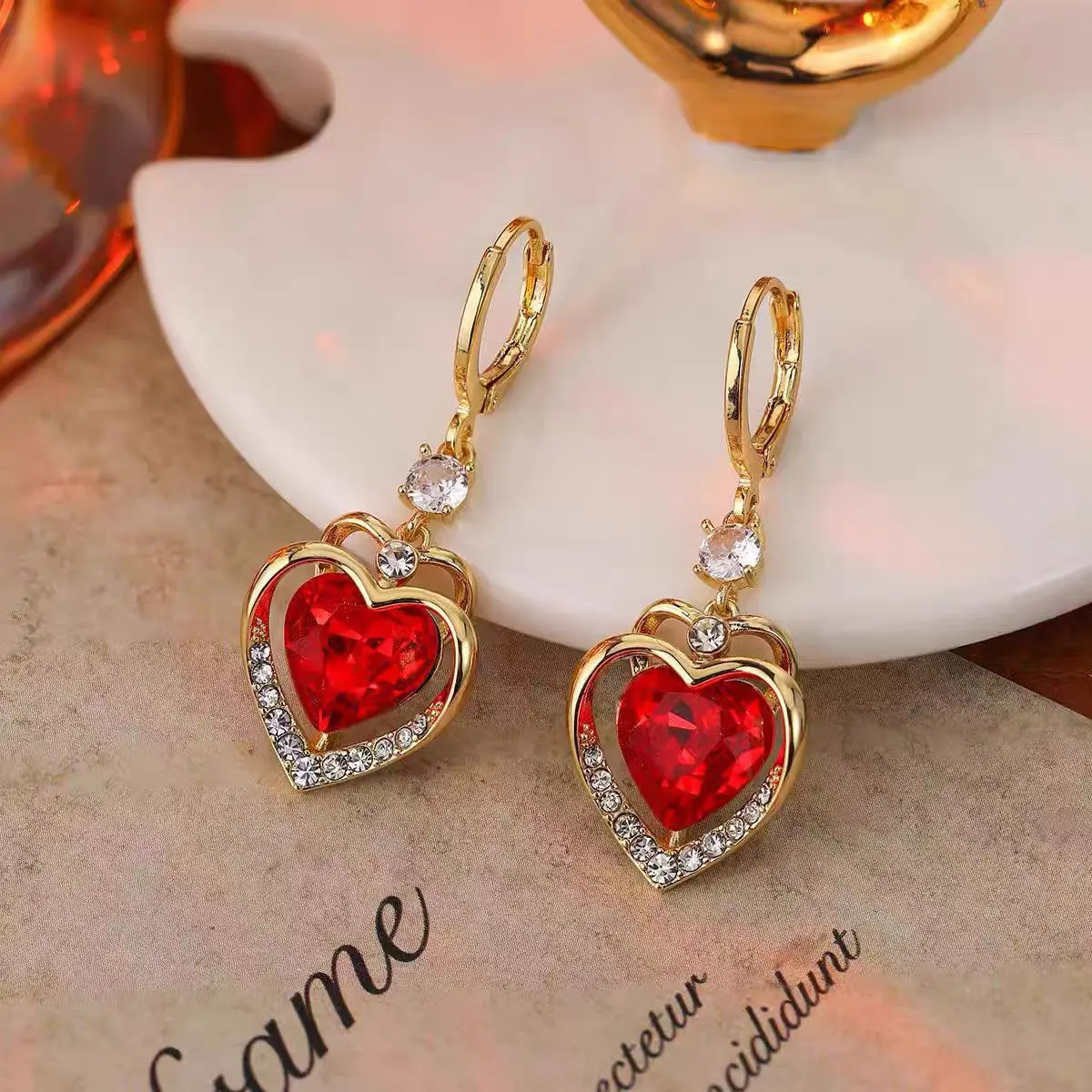 Elegant Heart Design Drop Earrings for Women, Embellished, Fashionable and Luxurious, Perfect for Daily Commute and Festive Gatherings