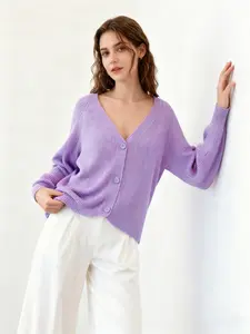 A large-size women's lavender V-neck lantern Long Sleeve knitted cardigan, suitable for gentle Japanese style, daily casual style and other styles, which is both gentle and comfortable.