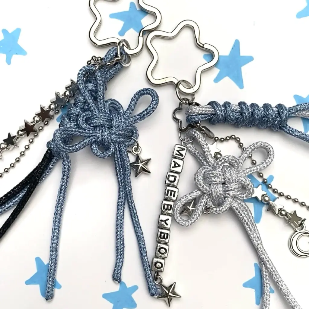 [NEW] Silver Bloom Keychain – Sparkling Flower Charm Bag Keychain with Custom Name Style 2