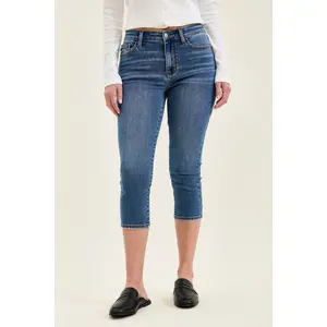 Judy Blue Mid-Rise Stretch Capri Jeans