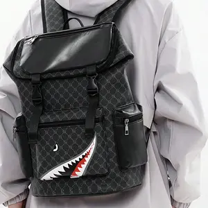 Men's backpack: a casual travel backpack with a stylish flip-top. It is lightweight and portable, suitable for travel, camping, hiking, and for young students to use during campus outings.