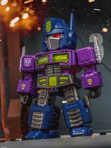 Hasbro G1 Shattered Glass Optimus Prime Deluxe Collectible Action Figurine, 18-Point Articulation, Alloyed Large-Scale Head Sculpt, Articulating Figures, Pressure-Relief Design, Led Lights