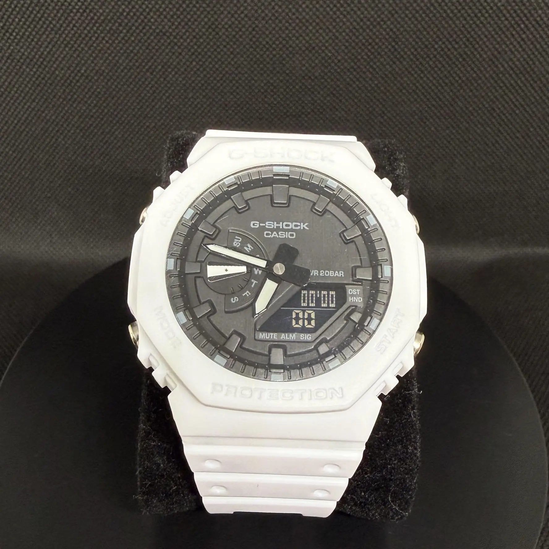 GA-2100 G-SHOCK Watch WHITE/BLACK COLORWAY