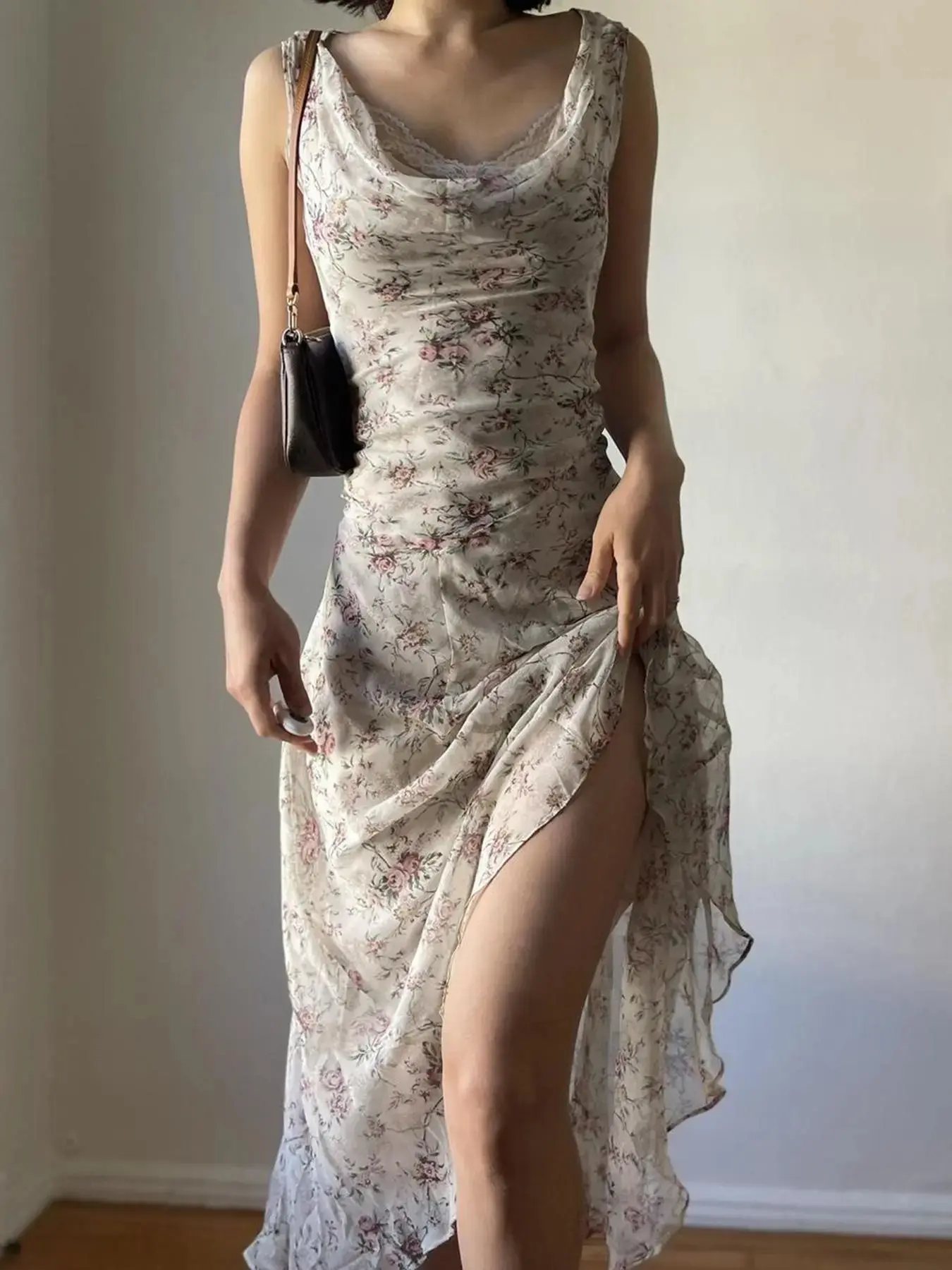 Women's Ditsy Floral Print Lace Trim Dress, Boho Casual Beautiful Sleeveless Spaghetti Strap Dress for Beach Holiday Vacation, Ladies Summer Clothes, Womenswear, Formal Elegant Dress