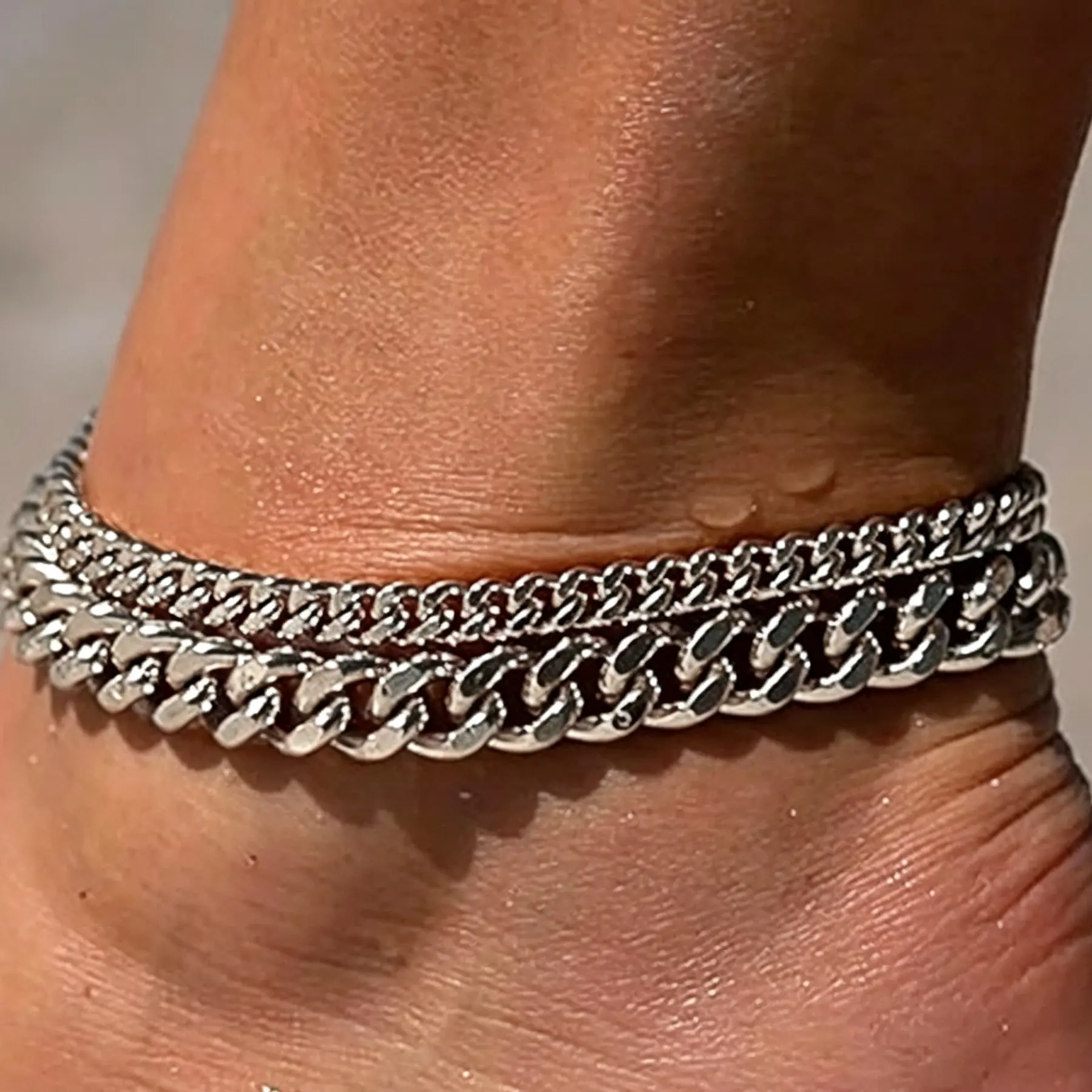 Double-layer thick and thin Cuban chain foot chain, European and American beach vacation style foot accessory for women, holiday gift