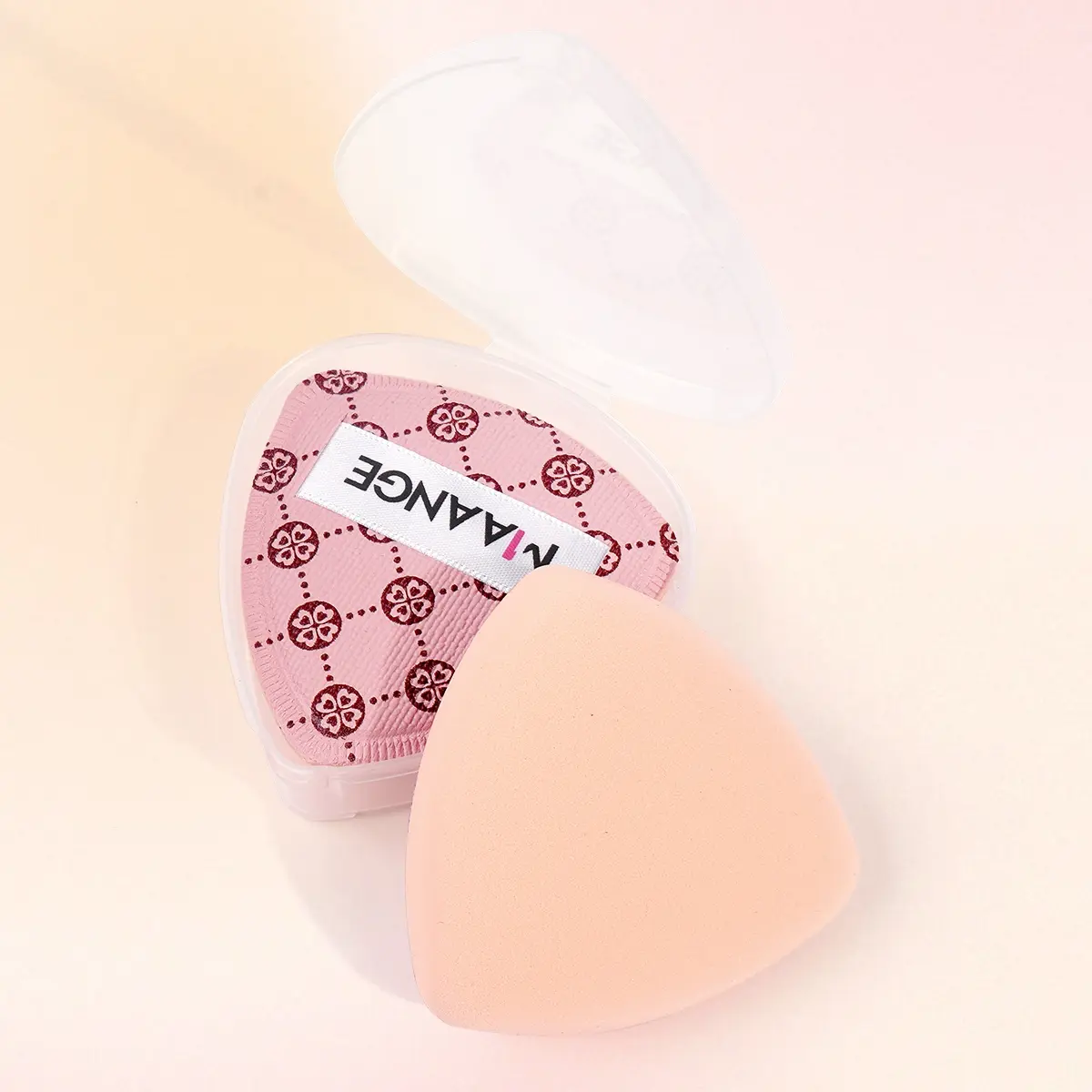 MAANGE 1pc Cotton Candy Cushion Powder Puff, Velour Face Makeup Compact Makeup Sponge Cushion Puff Loose Powder Puff Triangle Puff Makeup Sponges for Foundation Setting Powder, Travel Makeup Tools, Gift for Women & Girls (Pink)