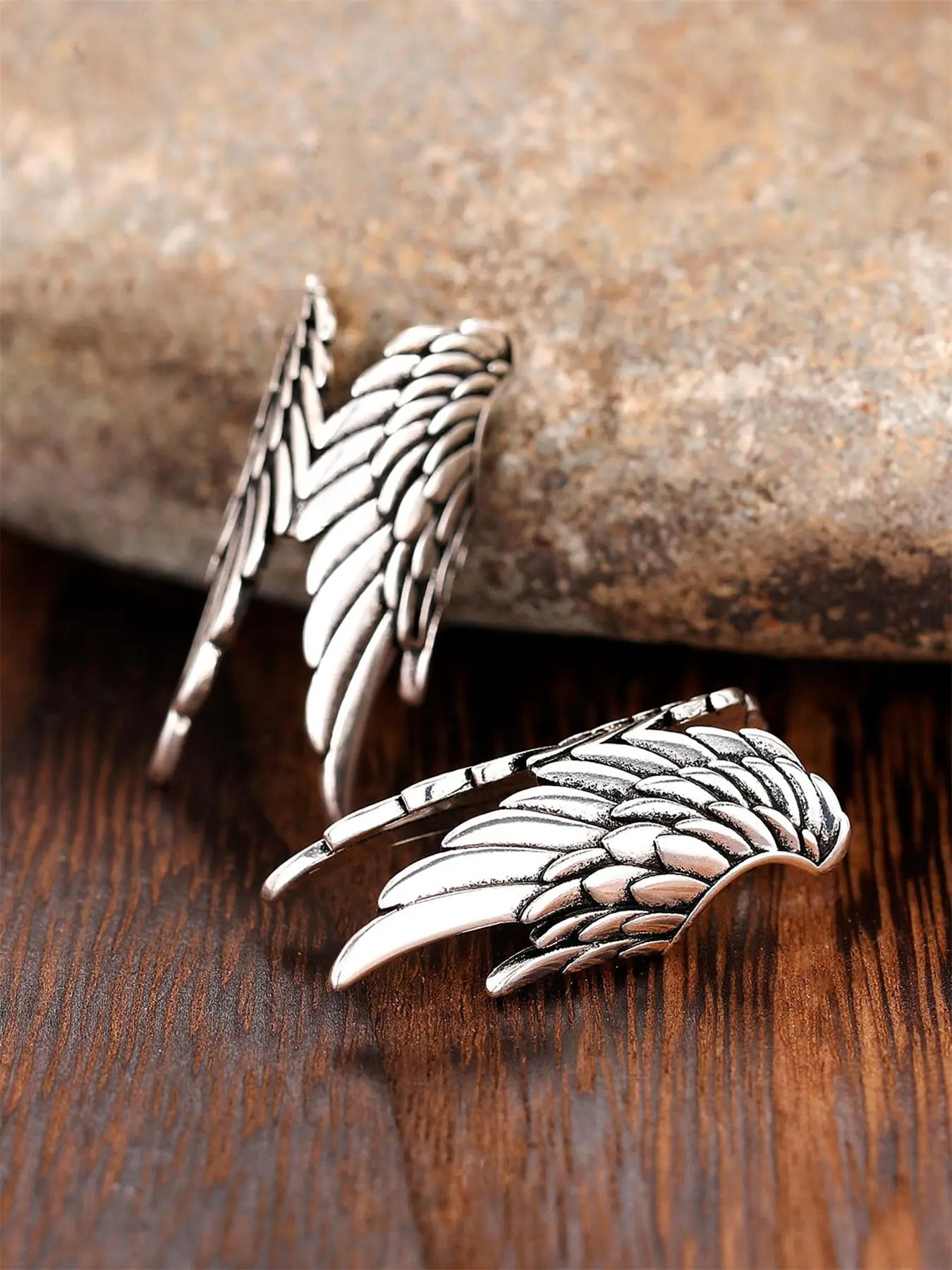 1 Pair Vintage Style Wings Design Ear Cuff, Wing Charm Ear Cuff, Clip on Earrings, Fashionable Jewelry for Women, Stylish Jewelry, Classic Trendy Accessories for Daily Wear, Wing Charm Earrings