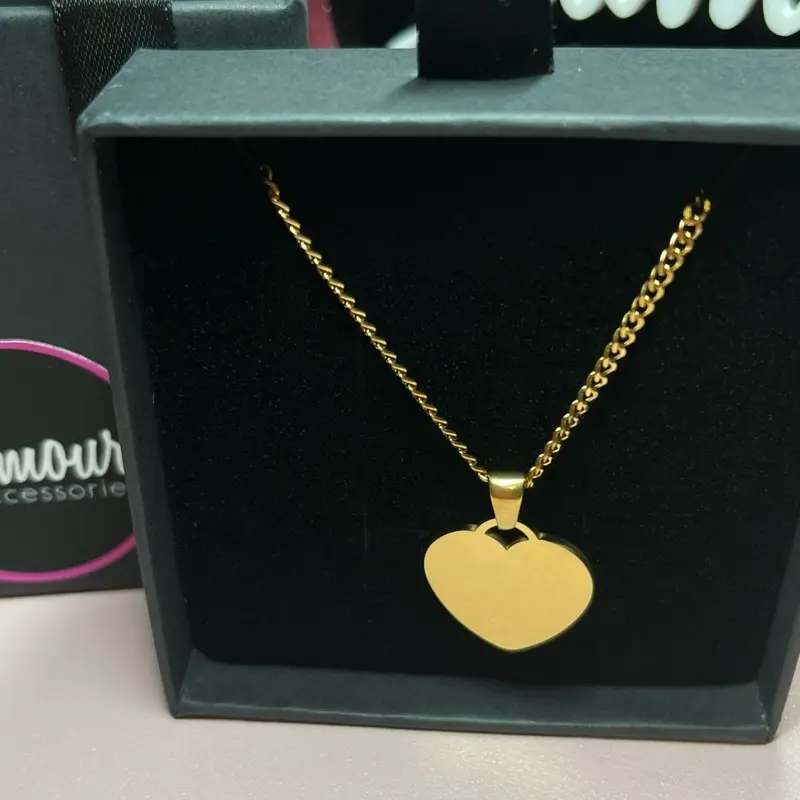 Heart charm necklace thin chain Heart charm necklace thin chain