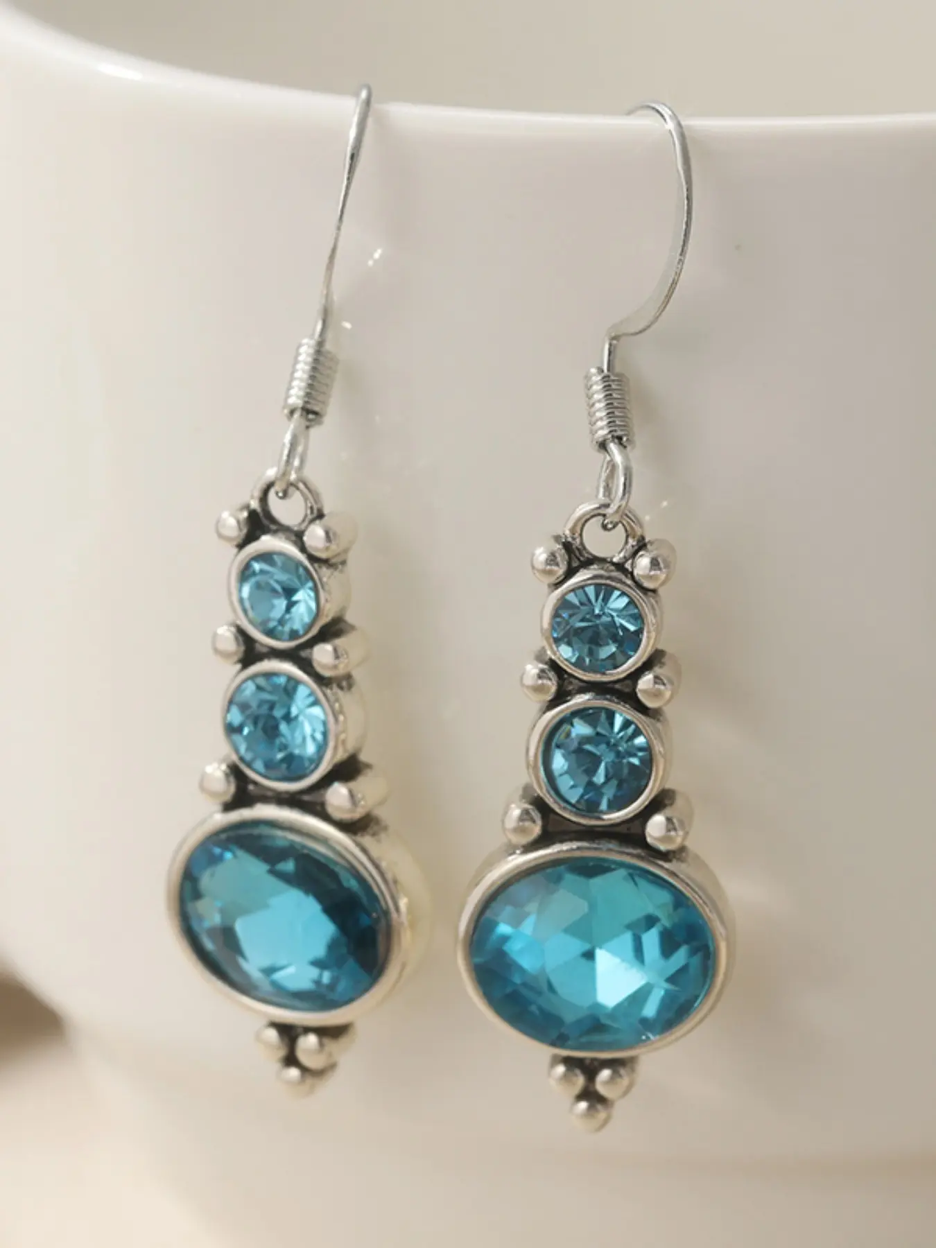 Fashionable Sea Blue Synthetic Zircon Long Drop Earrings, Dangling Earrings, Perfect Gift for Women, Handmade Accessories for Daily Wear, Vacations, Parties