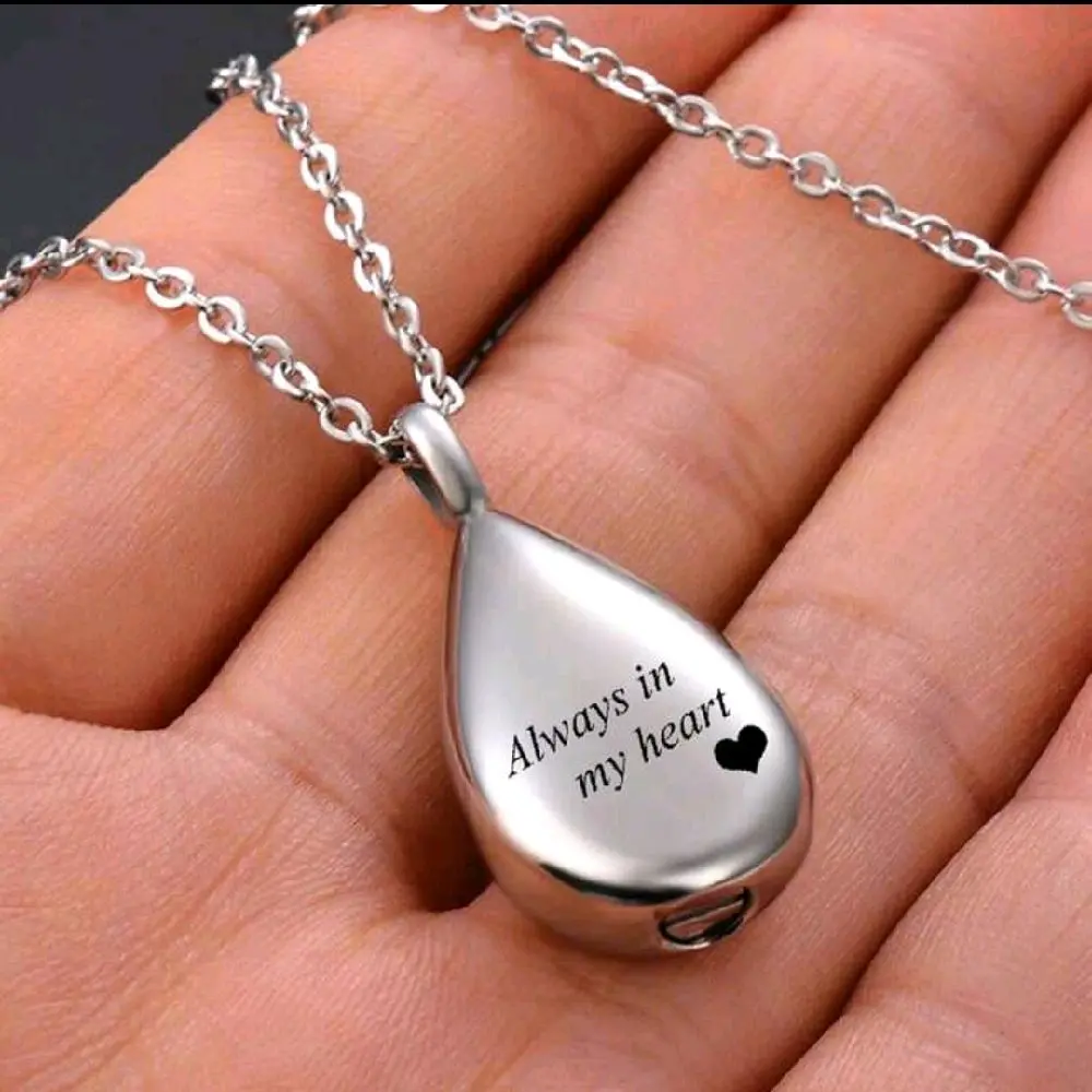 Embracing Ern Necklace