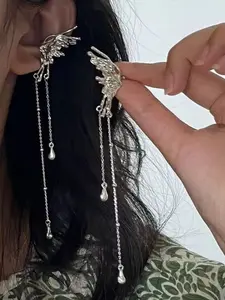 Elegant Butterfly Fringe Ear Clips for Women, Trendy Angel Wing Design No Piercing Earring Backs, Unique Fashion Accessory, Trendy Jewellery Accessories
