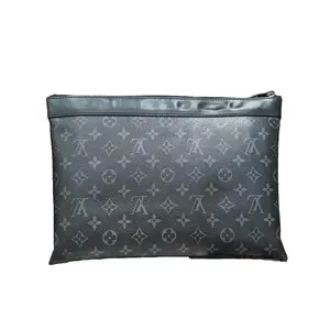 Pre-owned Louis Vuitton Clutch Bag Compact & Versatile Minimalist Design for Everyday Use, Sleek Style, Neutral Color, Perfect for Various Occasions