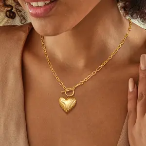 Dearmay Dainty Heart Pendant Chain Necklace  Oval Choker Fashion OT Toggle Jewelry Handmade for Women Simple Gold Charm Necklace Greenish Spring