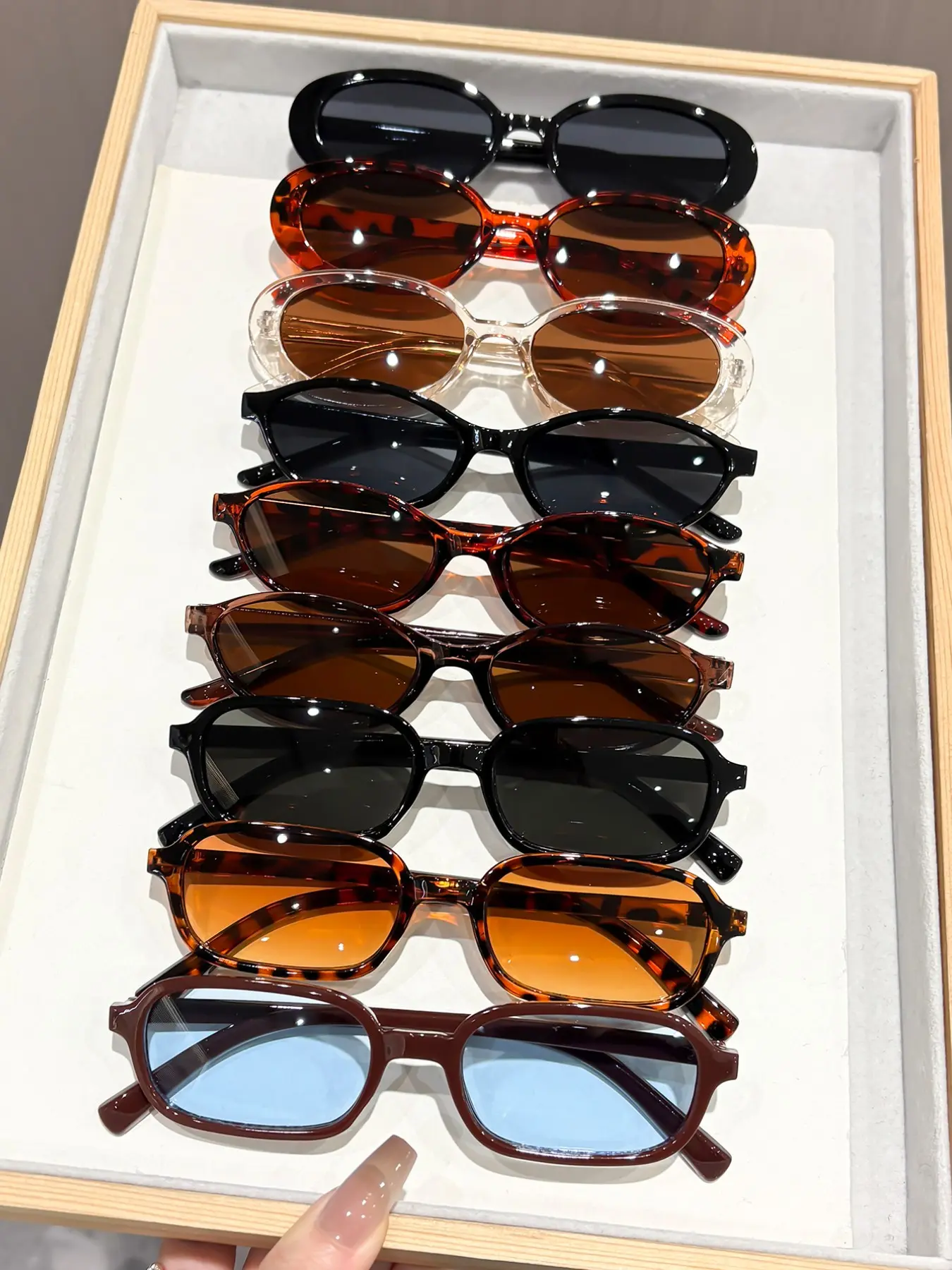 Elegant Classic Women's Trendy Leopard Pattern Plastic Sunglasses Set, 9 Pairs, Perfect for Driving, Shopping and Casual Wear