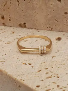 Retro and Unique Casual Square Band, Golden Flat-top Baroque Ring, Vintage Engagement Ring, Elegant Engagement Ring, Jewelry Gifts, Suitable for Engagement Party, Valentine's Day, Mother's Day, Anniversary Gift, Daily and Vacation Gift, Evening Wear