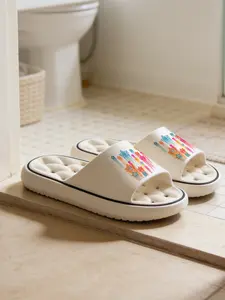 1 Pair Rainbow Shooting Star Themed Printed Hollow Massage Thick Sole Slippers, Sweet Cool Girl Style, Non-slip Soft Sole, Quick-dry for Bathroom, Indoor & Outdoor Dual-use, Open Toe Slides, Bathroom Casual Slippers