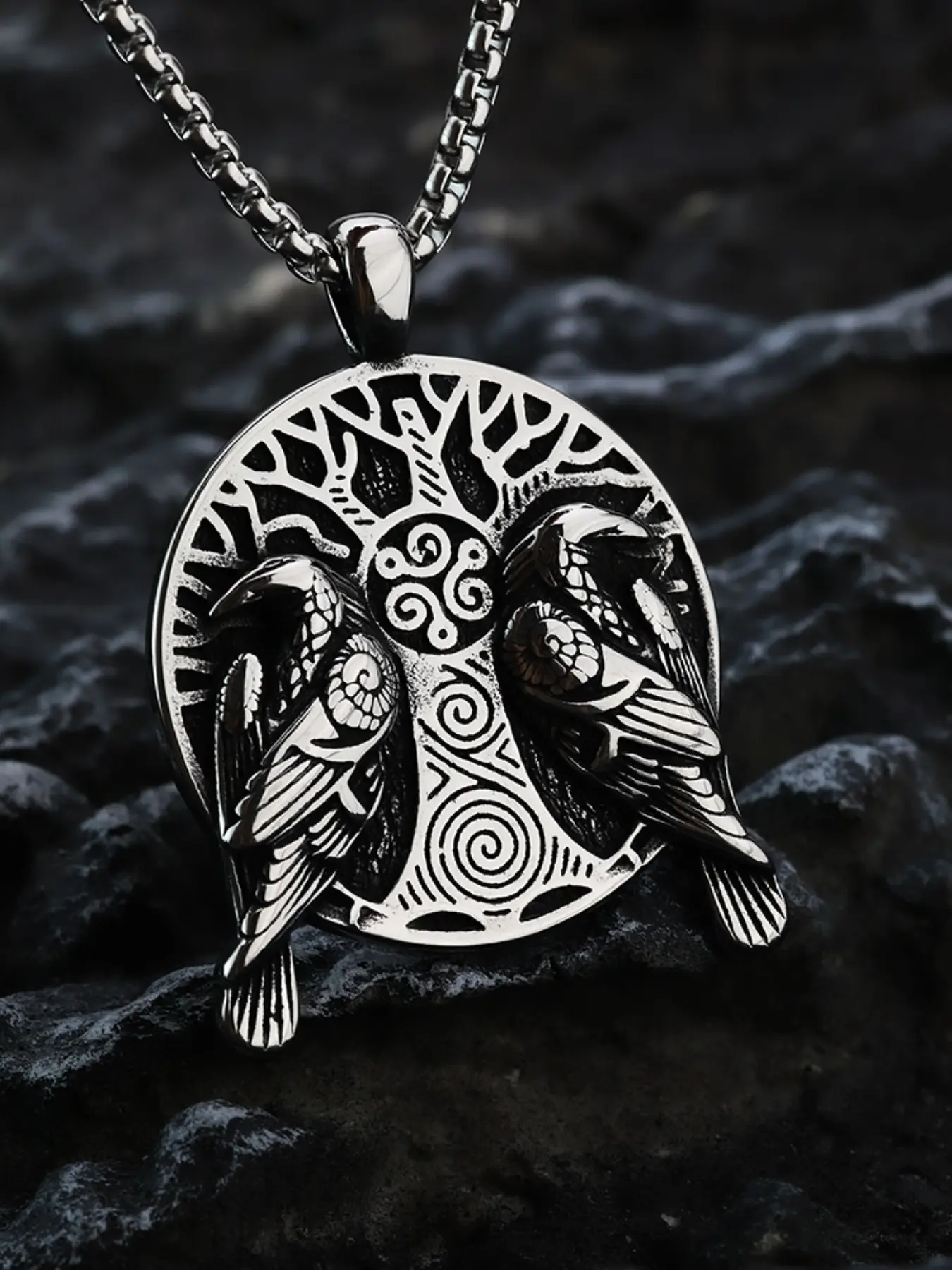 Viking Raven Tree of Life Pendant Necklace Stainless Steel, Norse Mythology Jewelry, Jewelry Men, Unisex Odin Amulet Gift, Suitable for Daily Wear, Charm Necklaces, Birthday Gift Jewelry
