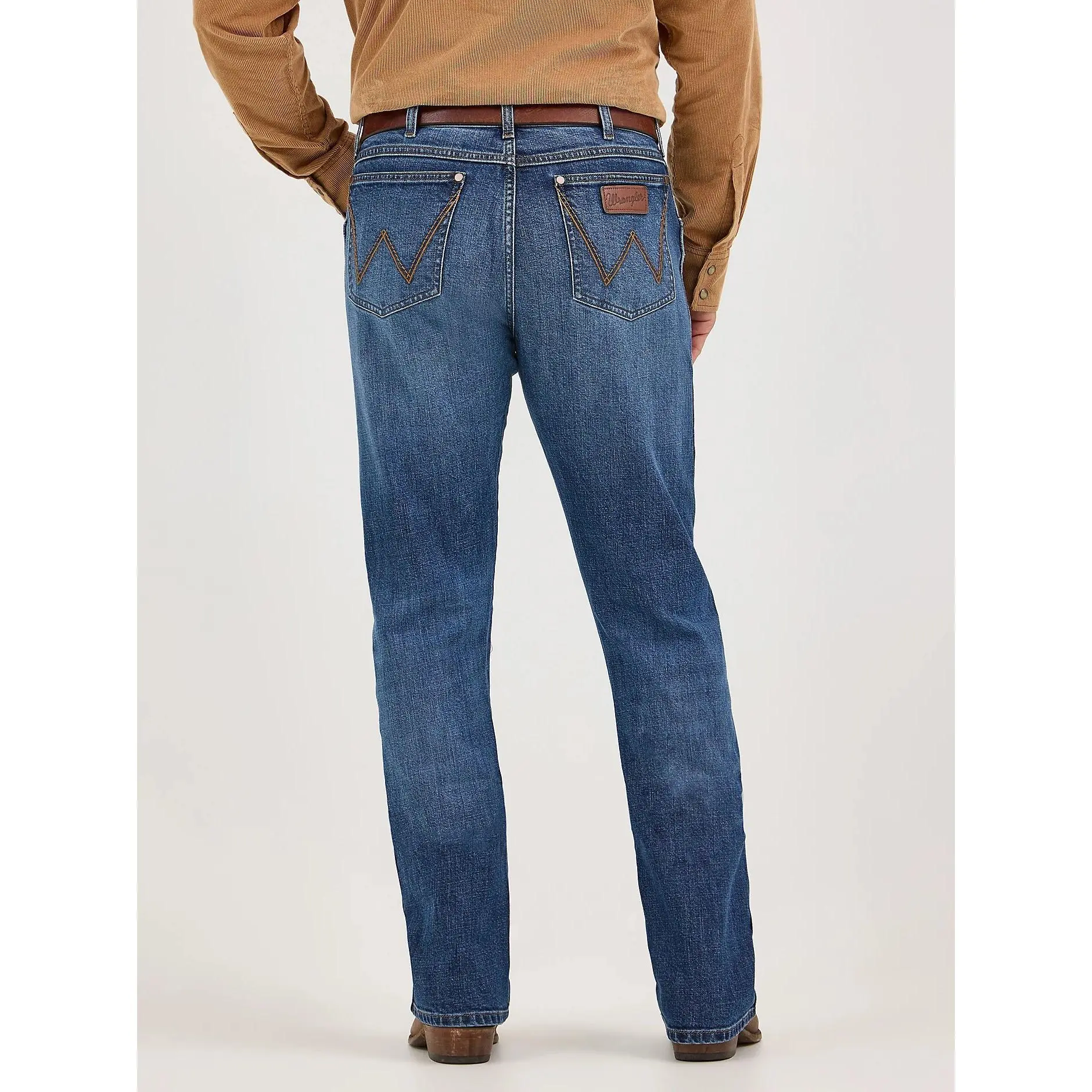 Wrangler Retro® Men’s Moore Medium Wash Slim Fit Bootcut Jeans 112370634