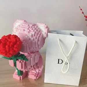 Creative Bear Design Building Blocks Building Block Model, 6002pcs/set Cute Bear Building Blocks with Gift Bag, Assemble Bricks Toy for Kids & Adults