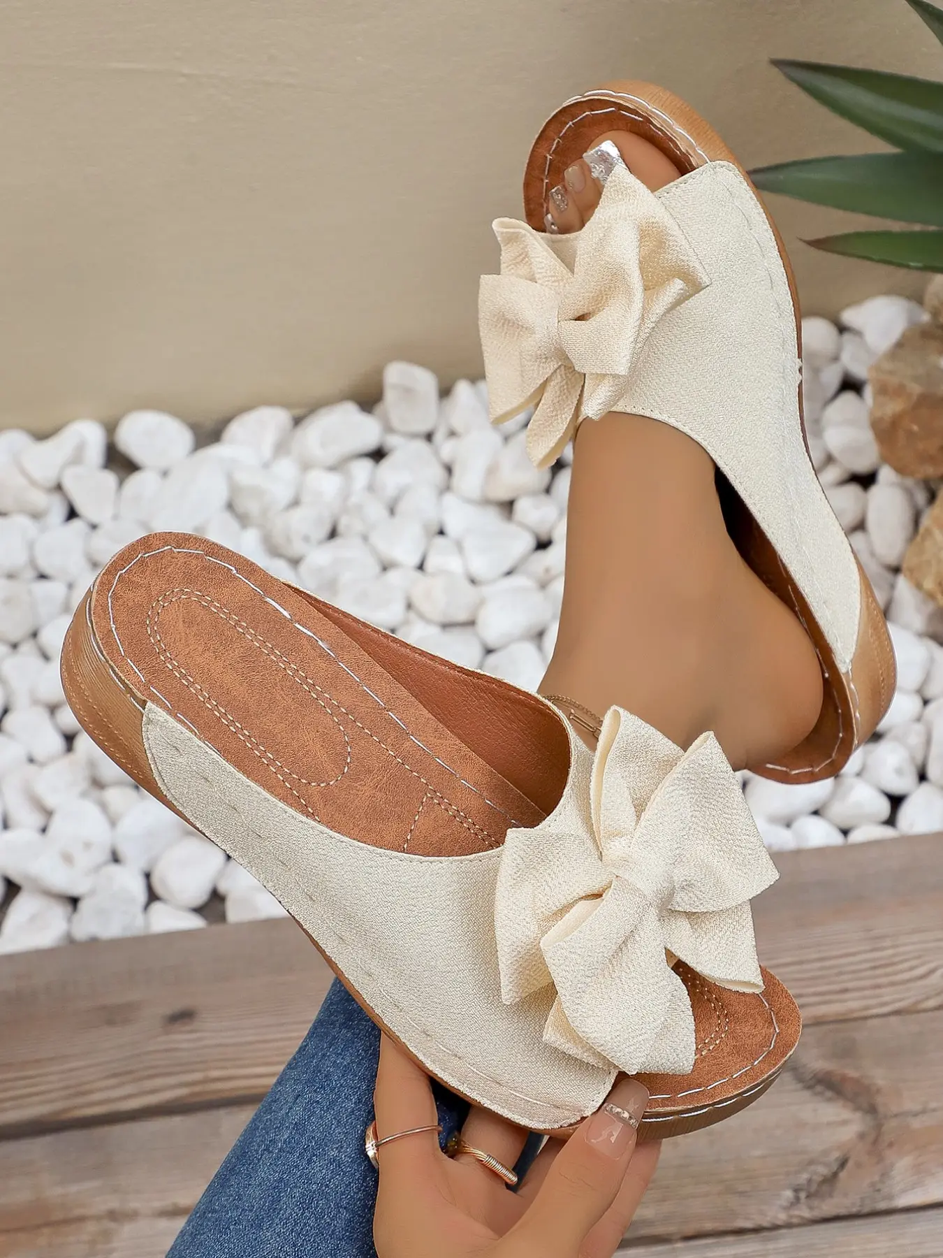 Women's comfortable and soft casual slip-on Open Toe Flower Print, Floral Design Sandals, with a soft wedge and flexible sole, minimalist sandals for everyday wear, perfect for school, work, and commuting