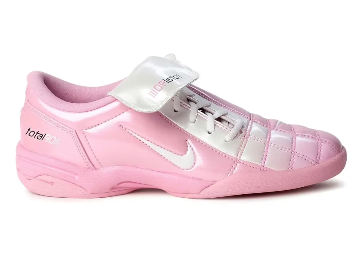 Nike Total 90 SE Pink Rise Trainers (Women's)