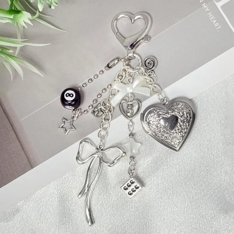Women's Cute Heart Locket Keychain - Y2k Casual Purse Accessories, Kawaii Photo Keychain, Bow, 8-Ball, Star Dice Aesthetic Fashion Costume Jewelry