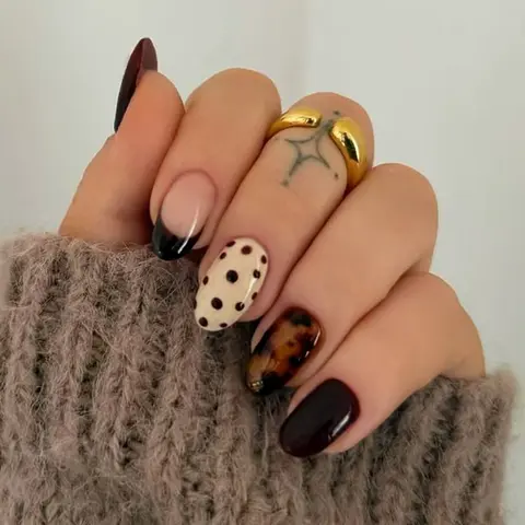 Perfect Design Acrylic Press-On Nail Set, Includes Jelly Glue & Nail File, Flower Nails & French Tip, Summer Nail Art for Women and Girls, Nail Art Products, False Nail Tips
