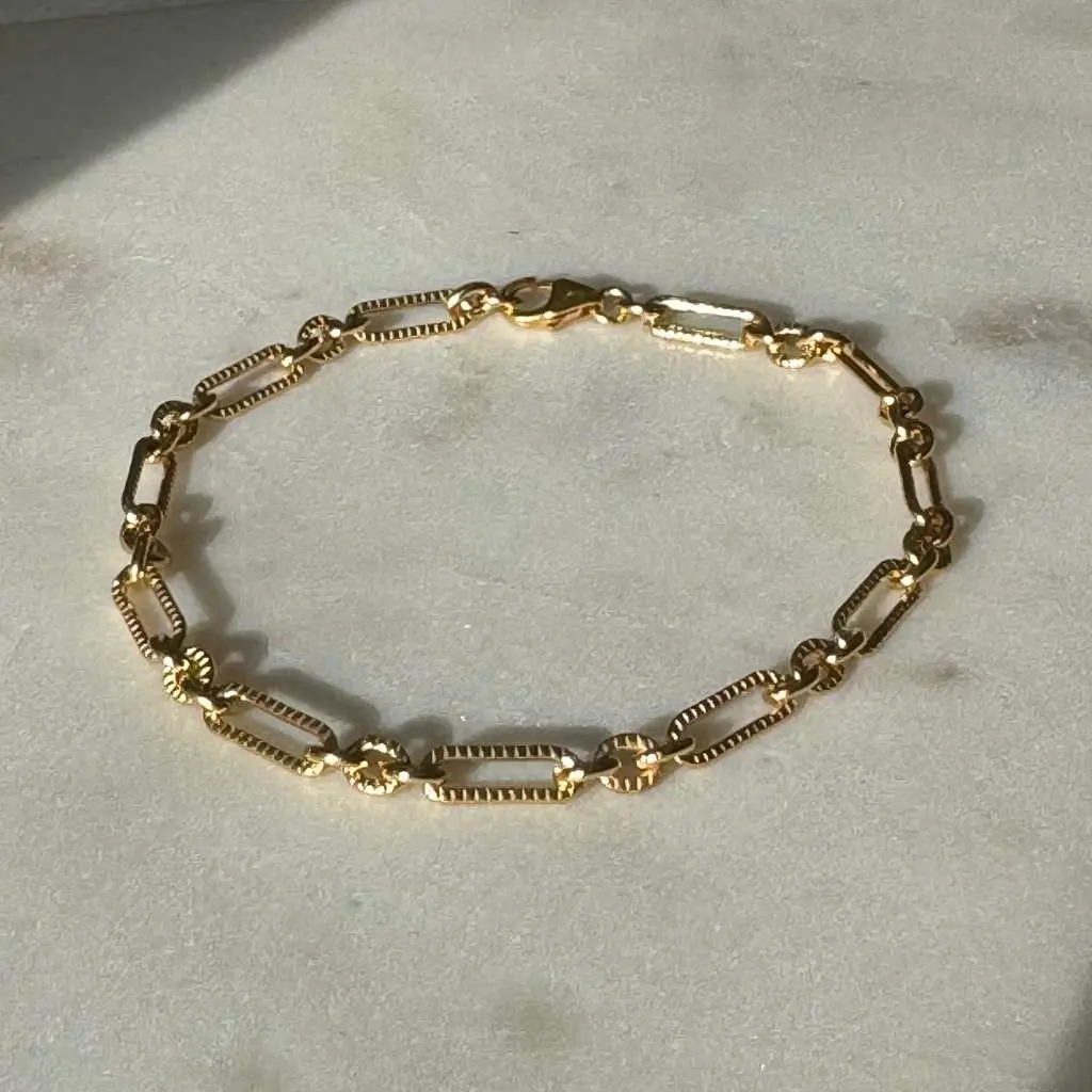 Paperclip twist bracelet