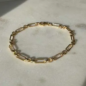 Paperclip twist bracelet