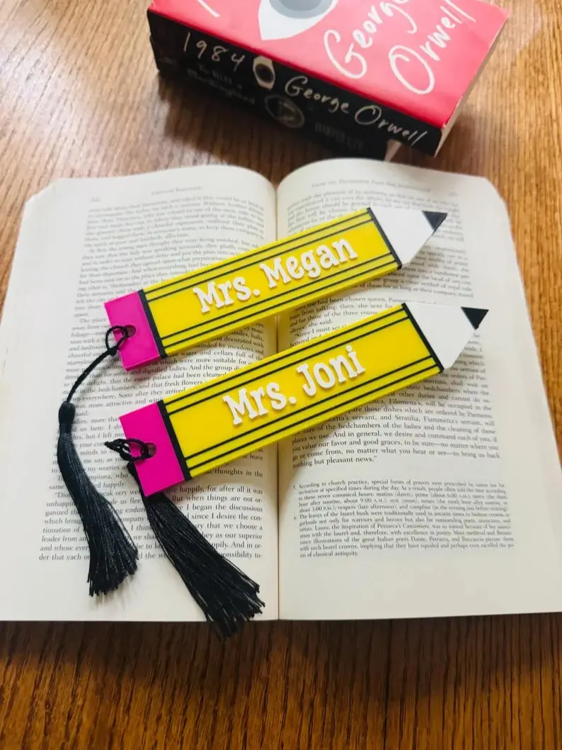 Personalized Custom Bookmark (Office Stationery Supplies) - Ideal for Educators, Teacher Appreciation Week, Birthday Gift - Booktok Custom Gift - Booktok Personalized Gift