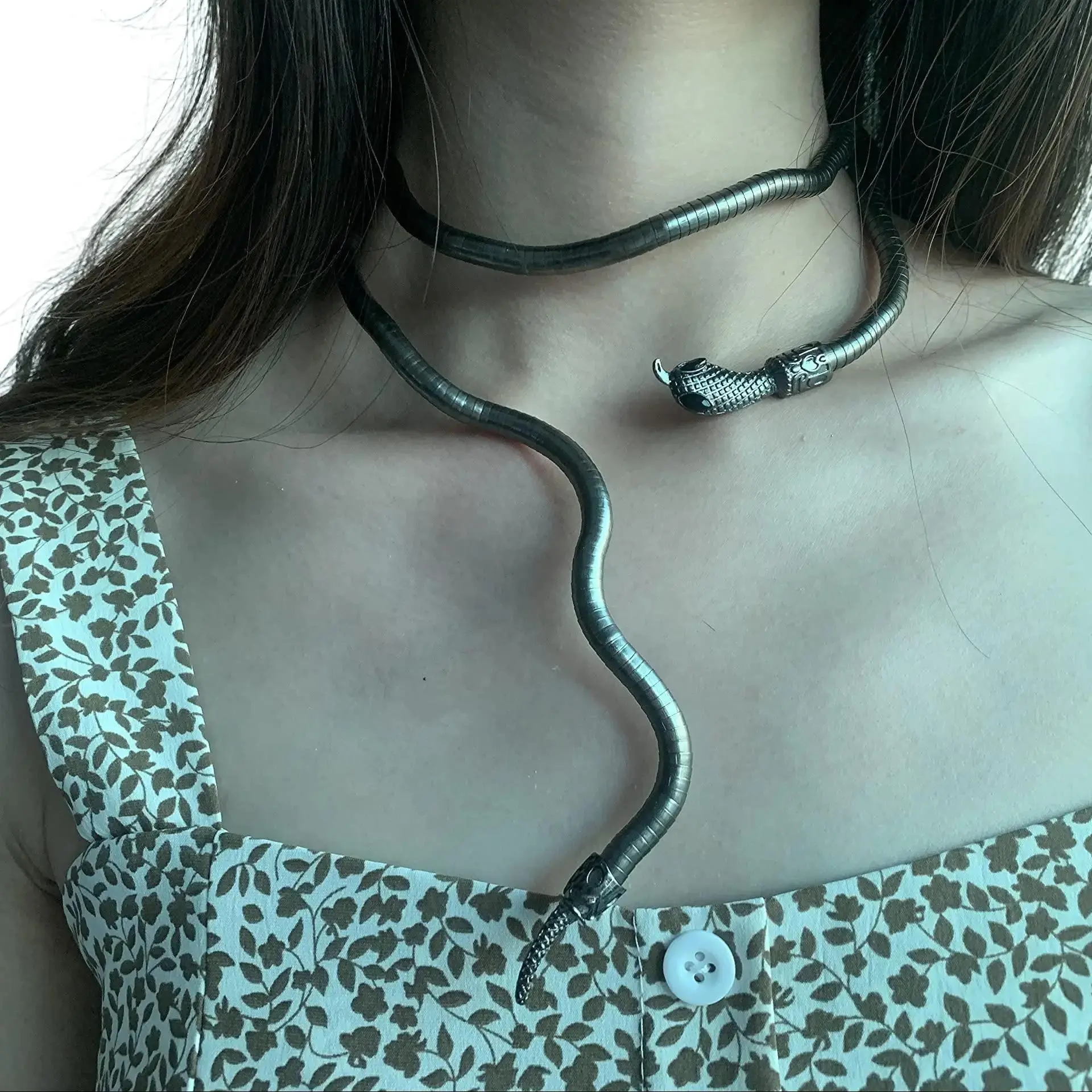 Elegant Snake Bracelet for Women, Gothic Punk Alloy Jewelry with a Bendable Design, Adjustable and Convertible to a Choker for Halloween Parties, Animal, Matching Set, Flexible, Dance Party, Anniversary, Birthday, Unisex, Crafted From Quality Alloy, Cultu