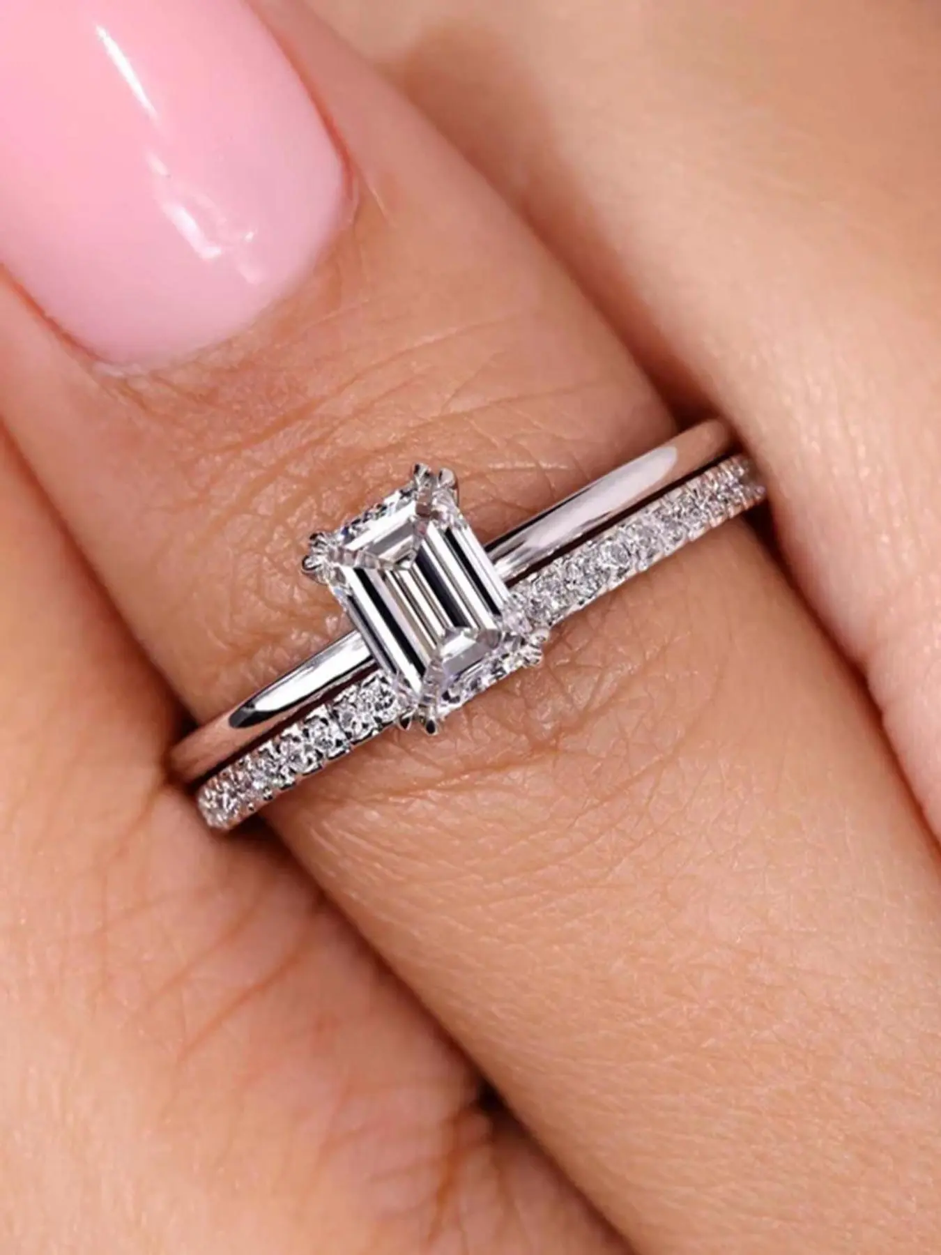 Women's Synthetic Zirconia Cluster Stone Engagement Ring Set, Elegant Stacking Rings, Stylish Jewelry Gift for Birthdays & Anniversaries